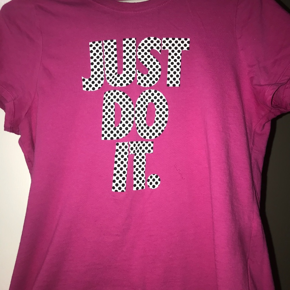 Nike Women’s shirt